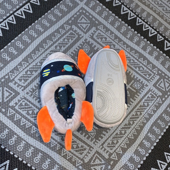 Rocket ship slippers 🚀 | size 7-8 toddler - Picture 4 of 6